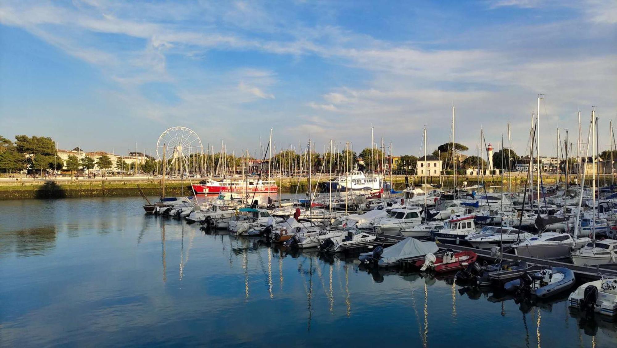 Charmant T2 Avec Piscine Vue Lac Aux Minimes La Rochelle Ла Рошел Екстериор снимка